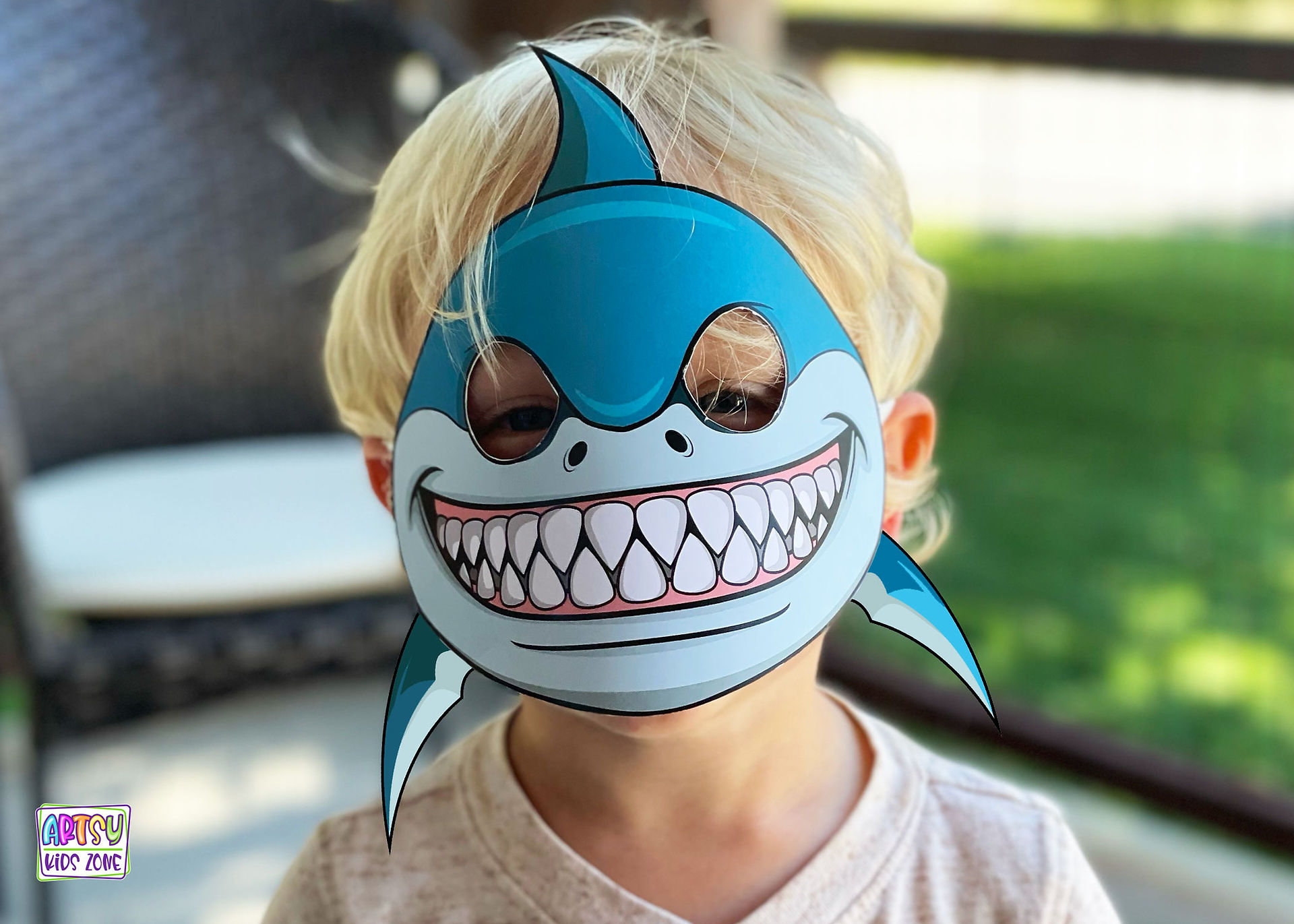 Printable shark paper mask.