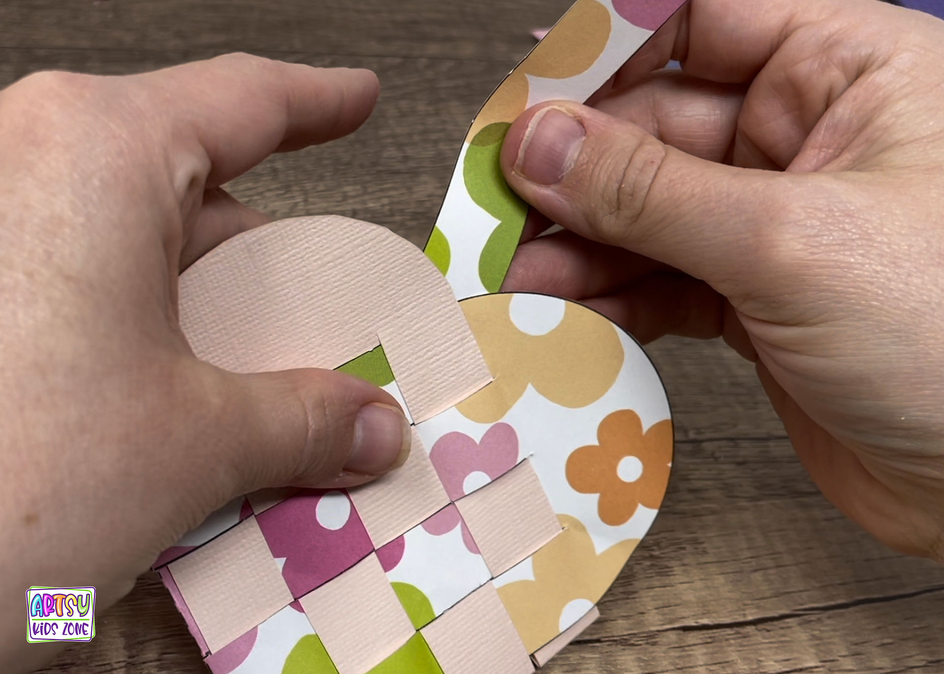 How to glue handle onto woven paper heart basket.
