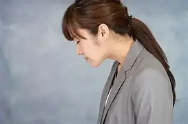 猫背.webp