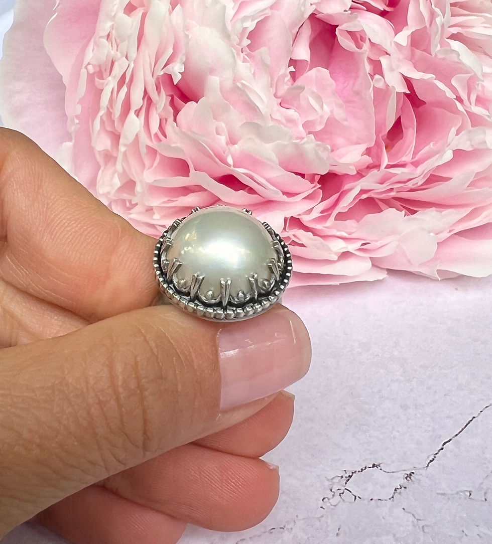 Thumbnail: Round Mabe Pearl Ring