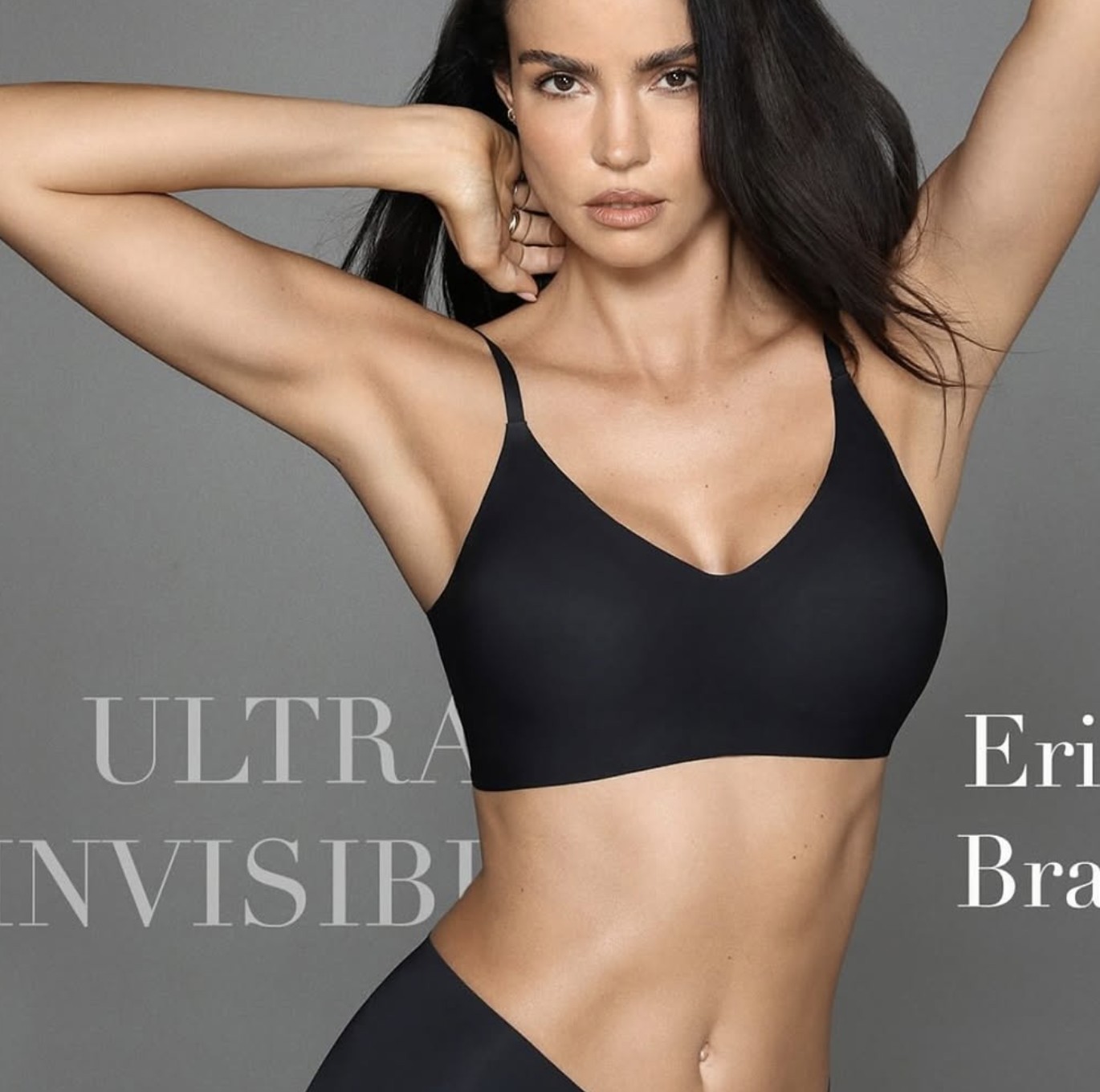 Model in a black Intimissimi Eri bra