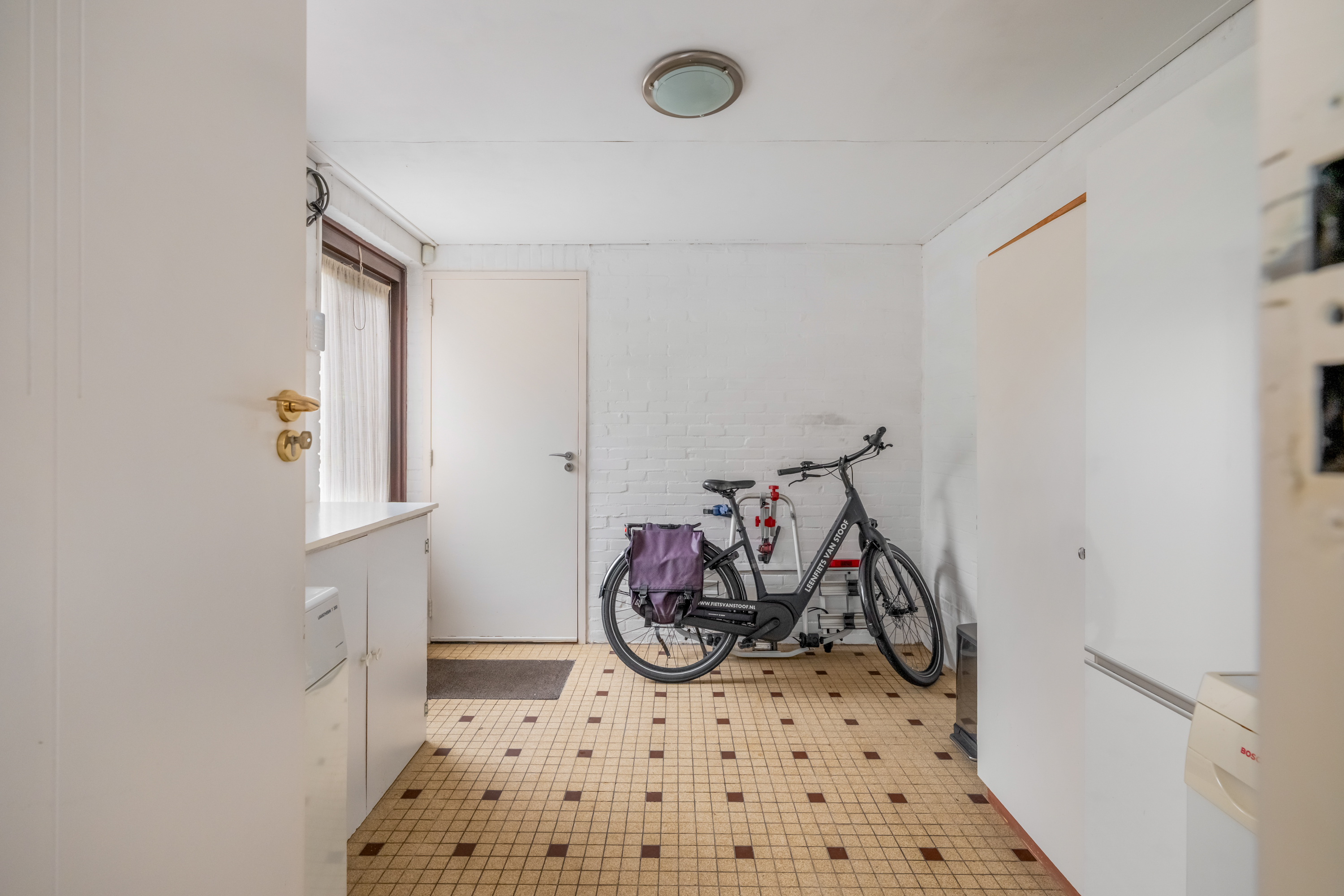 Tussenwoning te koop: Vossenschanslaan 120, Woerden