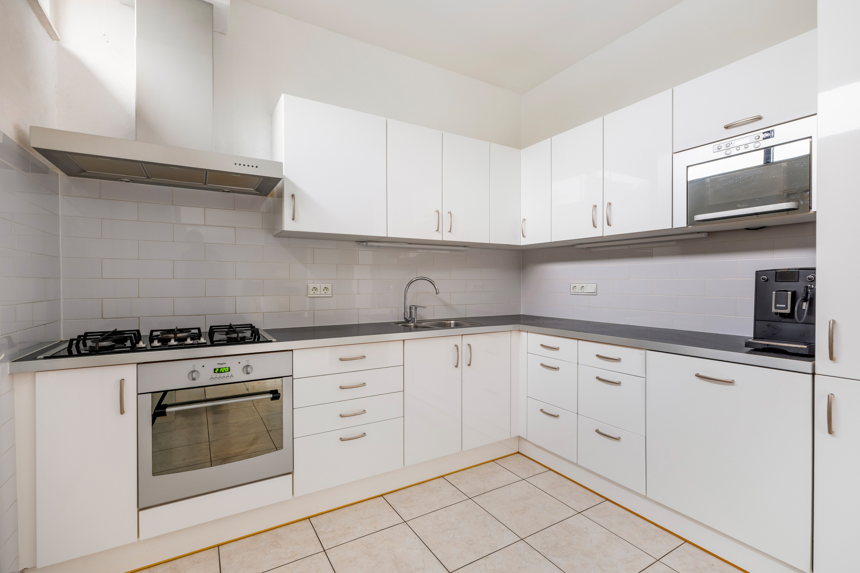 Tussenwoning te koop: Vossenschanslaan 120, Woerden