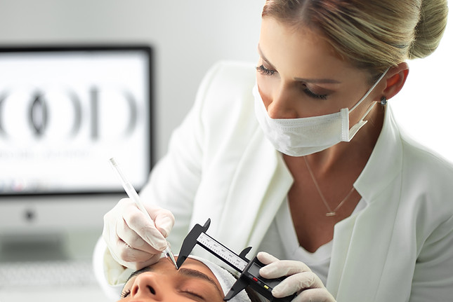 Résultats de microblading haute précision chez Mood Beauté, Marseille