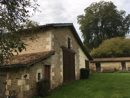 cour et grange 8.JPG