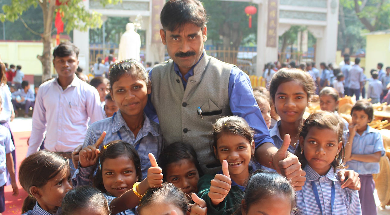 Bodhi Tree Educational Foundation Volunteering Dhirendra with children