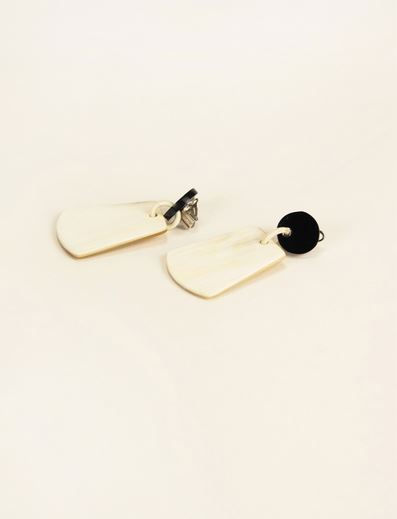 Miniature : Boucles d'oreilles clips en corne chic