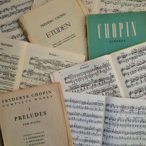 How to Become a Soundtrack Composer: A Path to Crafting Musical Stories