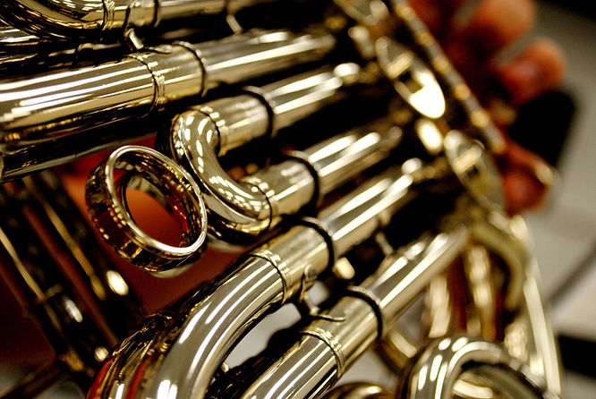 French-Horn-Close-Up-2.jpg