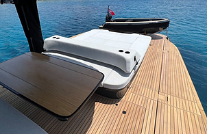 Fold-out side balcony on a yacht