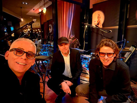 Calhan trio lors du réveillon 2025/2026 au Novotel de La  Rochelle