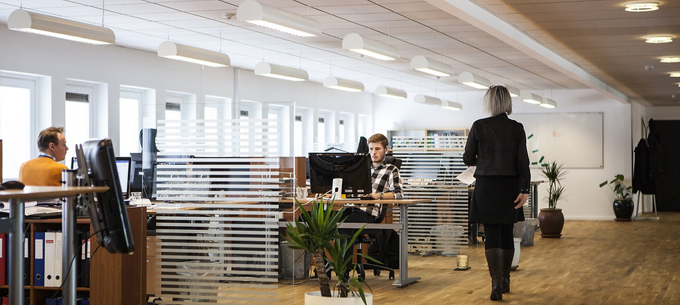 office-2360063.jpg