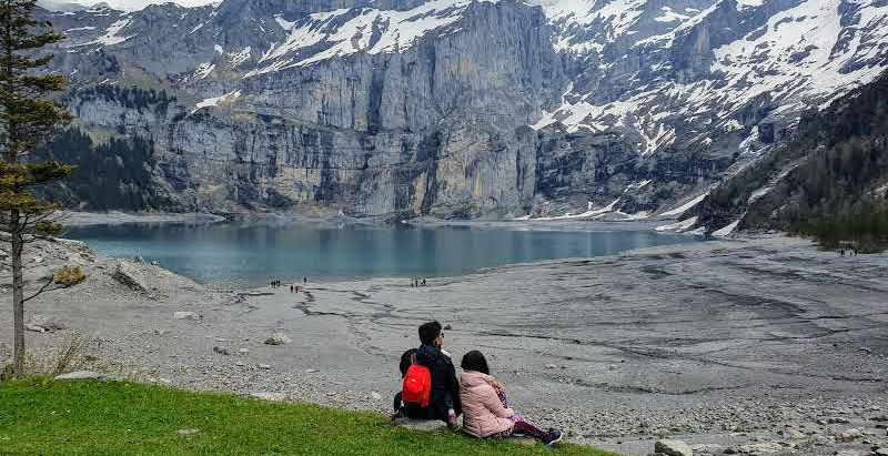 Oeschinensee : Turquoise jewel of the Bernese Oberland