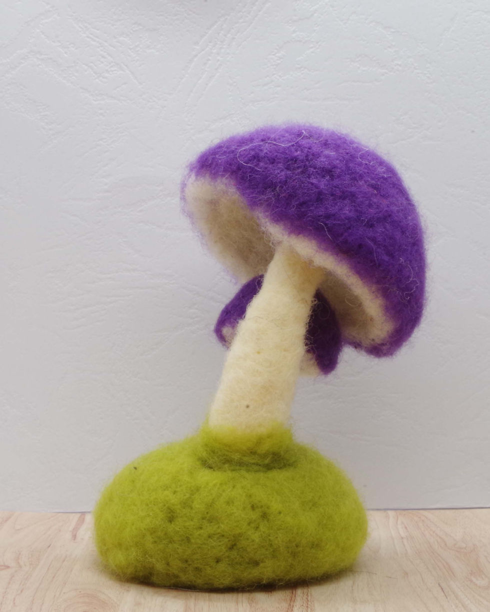 Thumbnail: Paarse fantasie paddenstoel