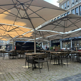 Prostor P6 met op maat gemaakte tegelvoet