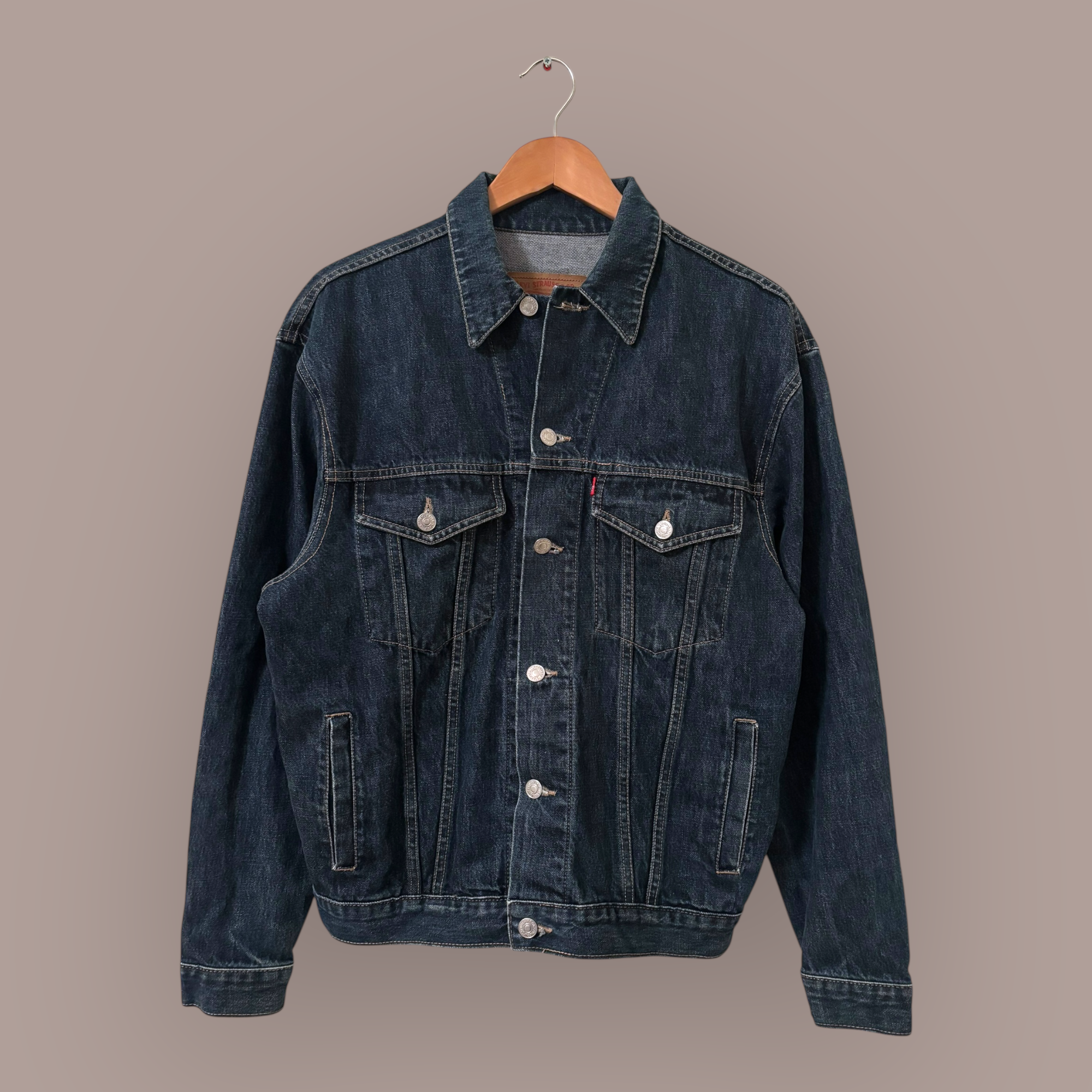 VINTAGE LEVIS DENIM JACKET  