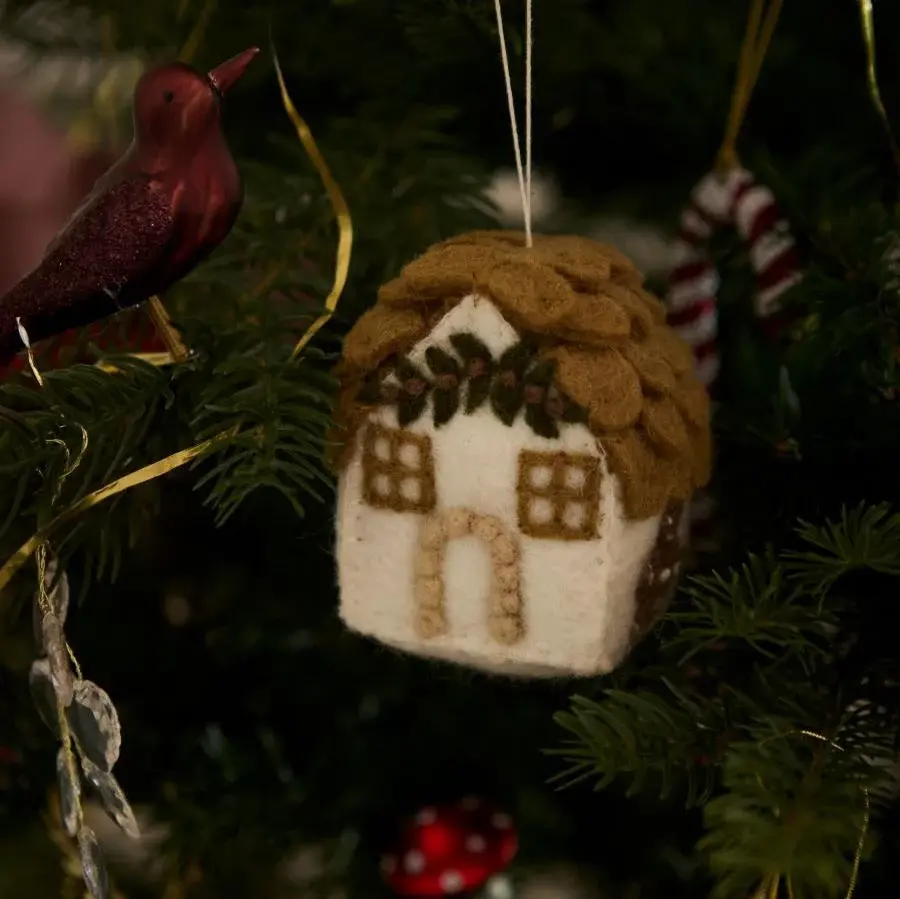 サムネイル： 〈shirleybredal〉GINGERBREAD HOUSE ORNAMENT - WHITE
