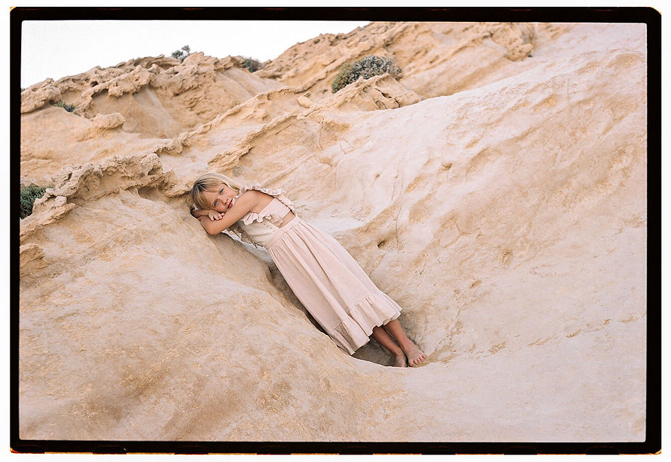 サムネイル： <popelin> Mod.42.2 Dusty pink dress with embroidered bib