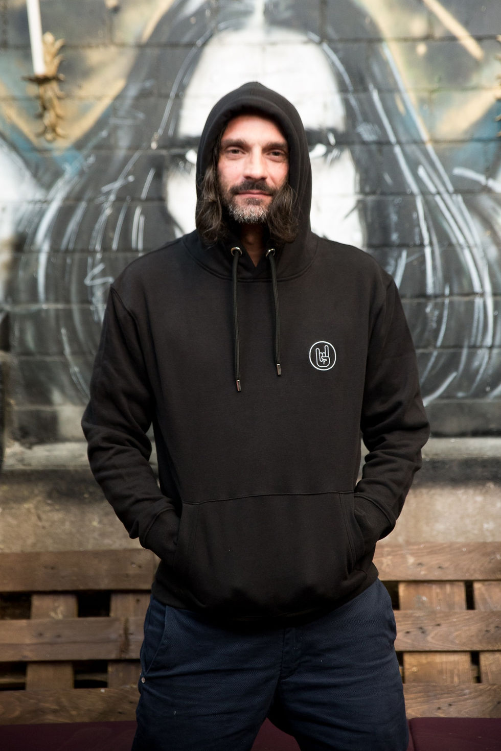 Miniaturbild: Hoodie mit verlaufender Devil's Hand, Vorderansicht, Mann