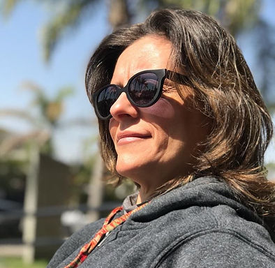Un hermoso día de sol... Disfrutando y cuidando tus ojos con nuestras gafas. Buen finde..j