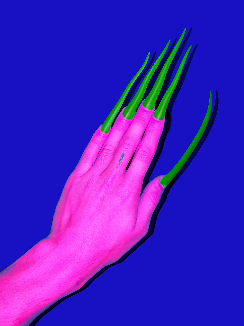 PHOTO MANiPULATiON