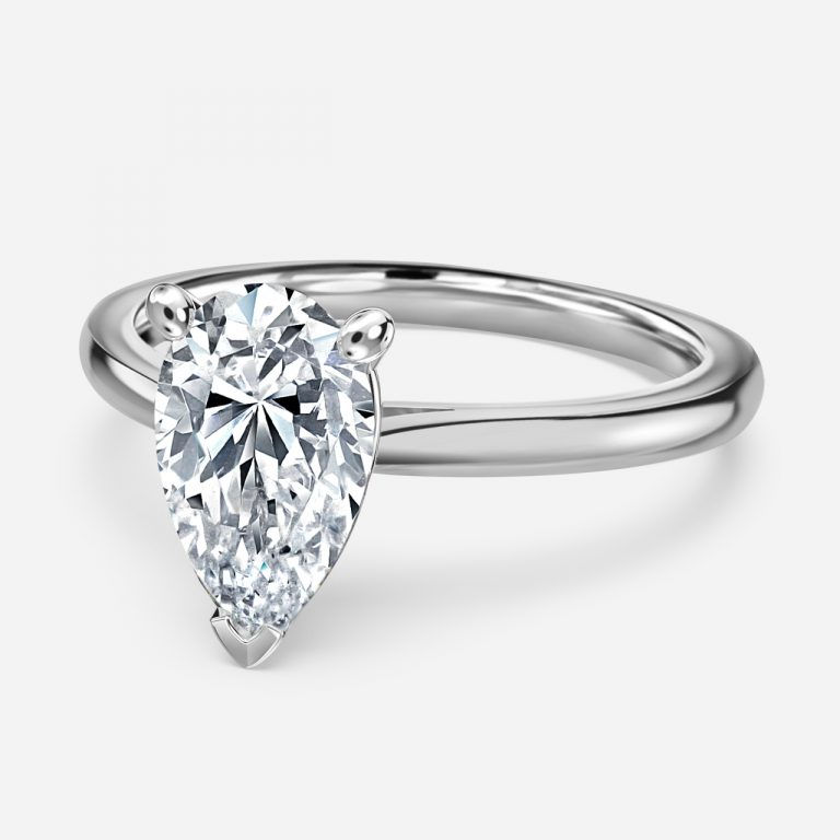 Ring mit Pear Lab-Grown Diamanten