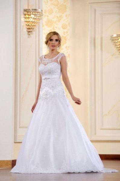 Suknia ślubna ADESSO 2016 model Mia