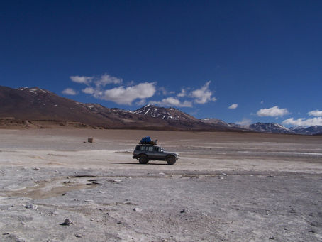 # 6. Parcourir une région désertique à bord d’un 4x4