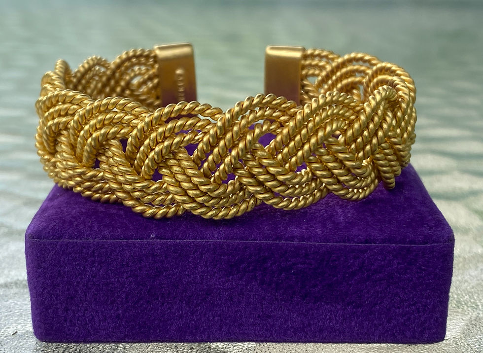 Thumbnail: Matelot Cuff