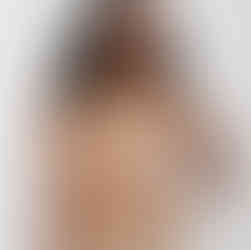 Regata feminina com gola canelada marrom