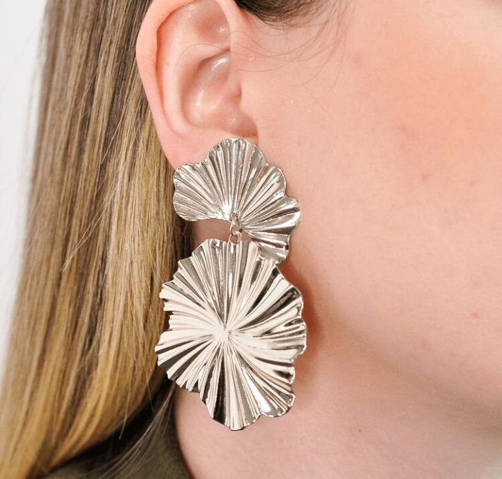 Maxi Brinco Metal Texturizado Ródio