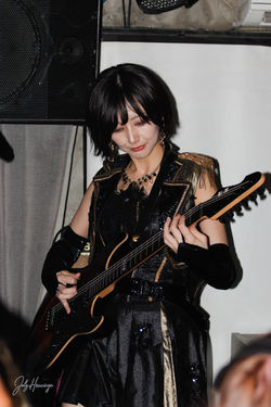 MIKO of EXIST TRACE