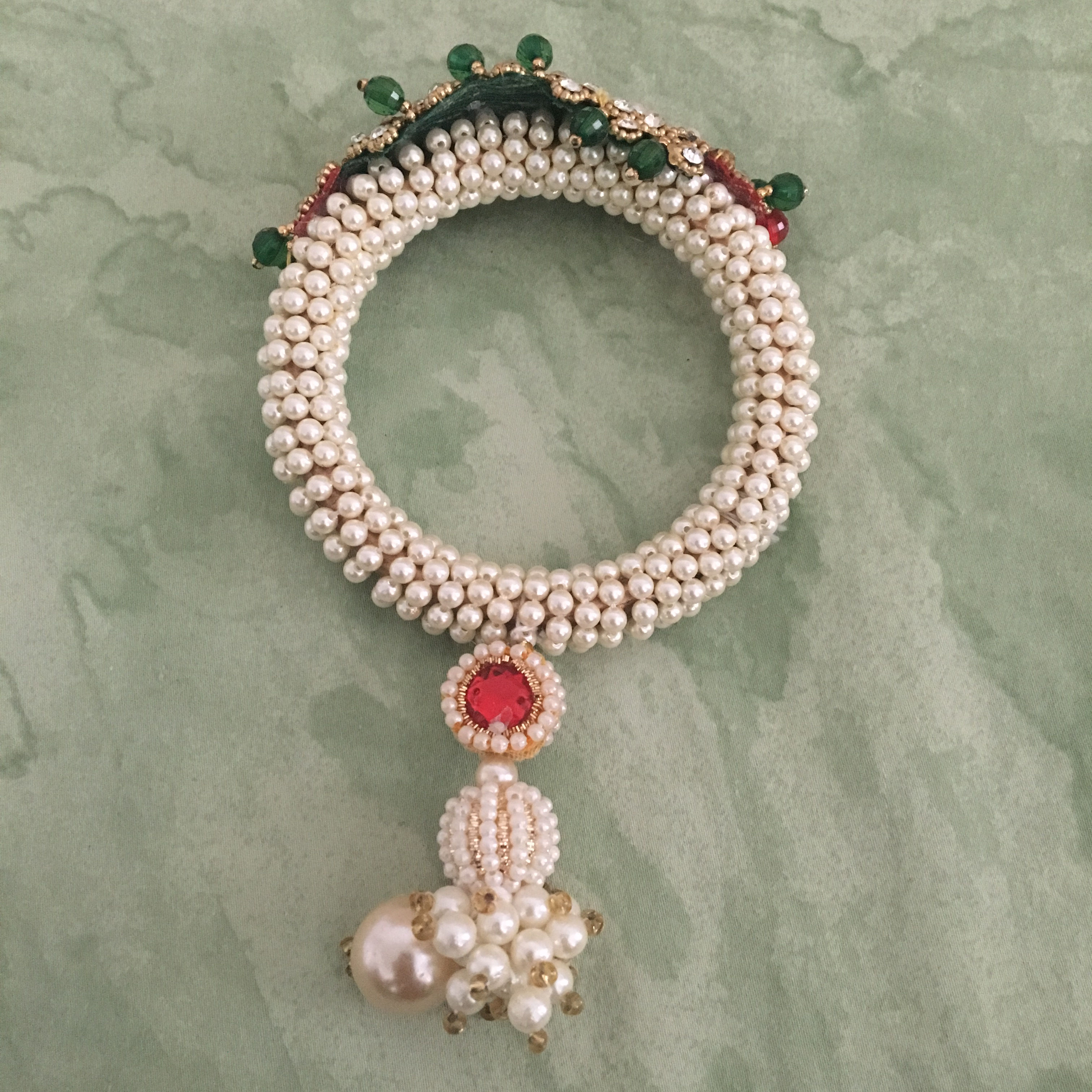 Pearl Bracelet with Design