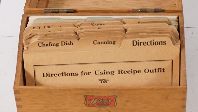 Weis Oak File Box