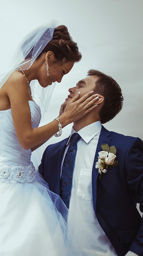 Wedding Kiss