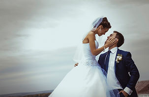 Wedding Kiss