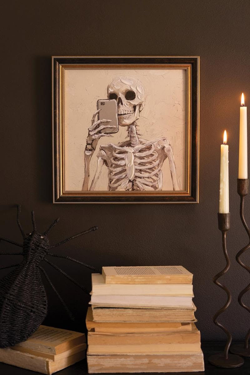 Kalalou Skeleton w/ Phone Painting
