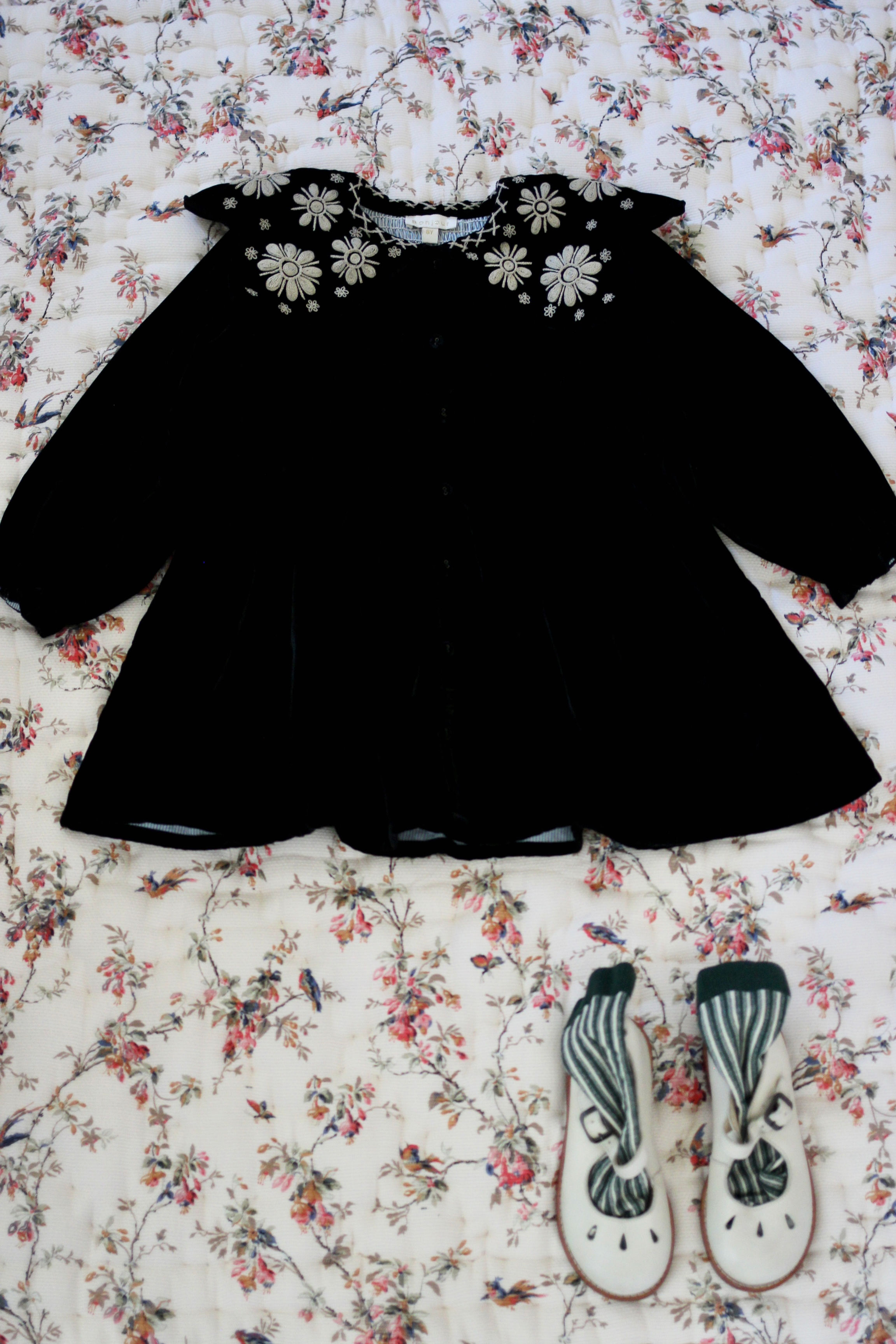 Bonjour Diary Tunique with Sun Flower Collar (Black Velvet)