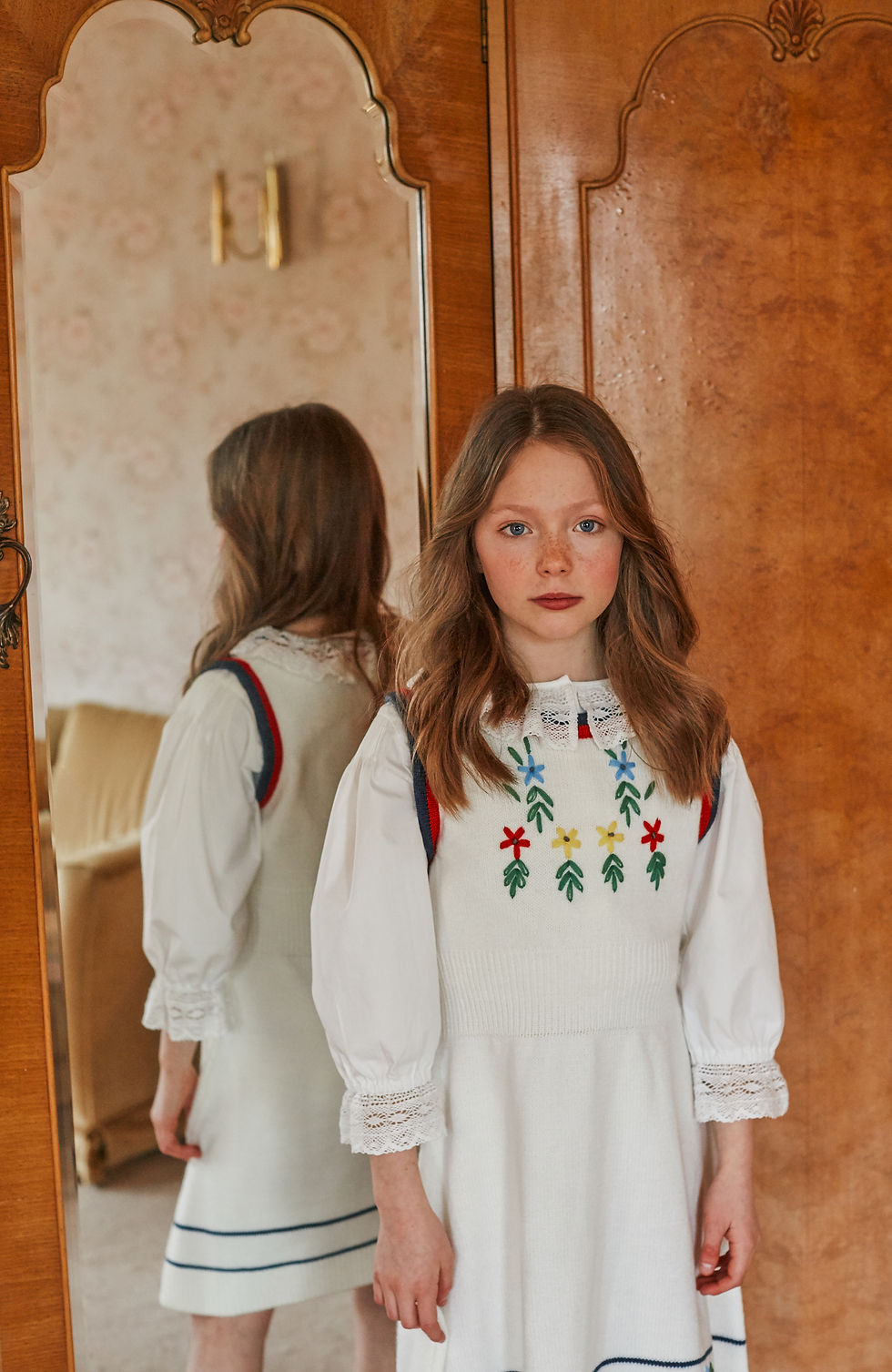Thumbnail: Fish & Kids Sleeveless Flowers Dress (Ecru)