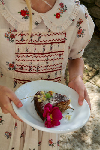 Bonjour Diary Handsmock Dress (Garden Flowers) | Jean + Hadley