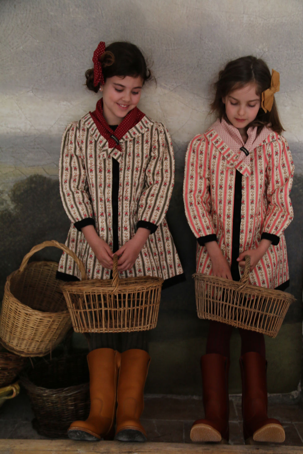 섬네일: Bonjour Diary Dress Coat & Scarf (Tapestry Kaki Stripe / Red Wine Dot)