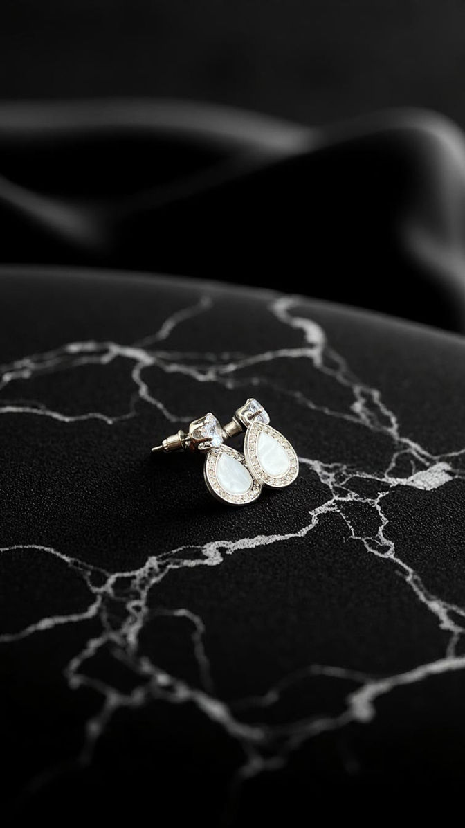 Hypoallergenic stud earrings, perfect for gifting