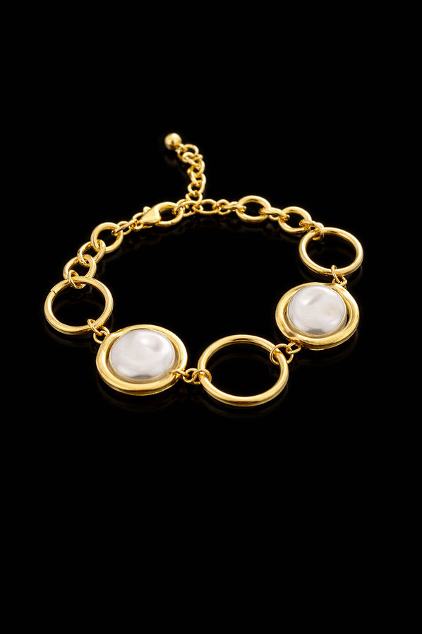 Elegant golden pearl link bracelet for women