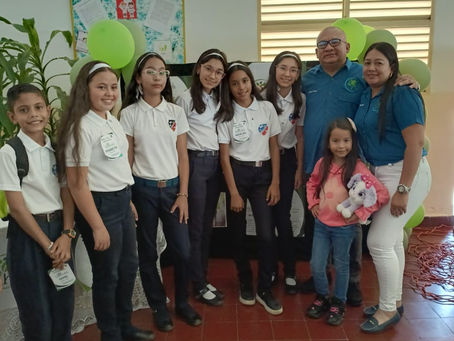 Exposición de proyectos 6to B Escuela Felix Roman Duque 