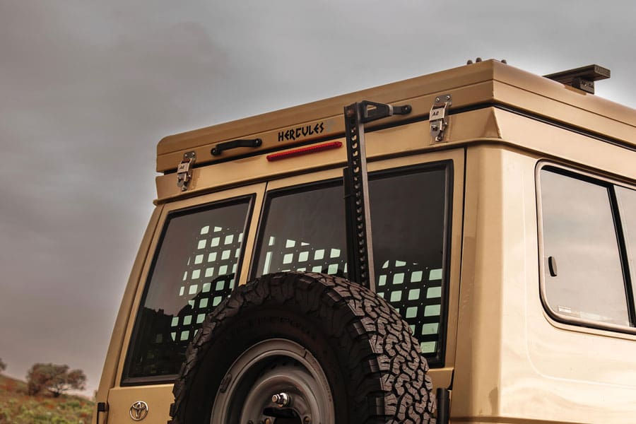 Thumbnail: Alu-Cab Hercules Roof Conversion – Land Cruiser 78