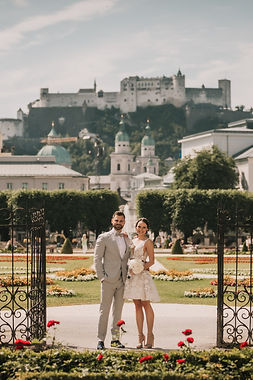 Hochzeitsfotos Schloss Mirabell Salzburg Hochzeitsfotograf und Videograf Team