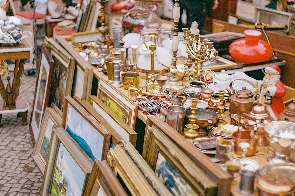Paris 18ème :  Vide-greniers - Rue Ordener