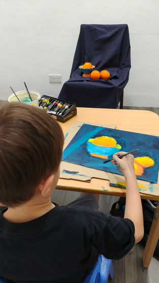 children learning art techniques