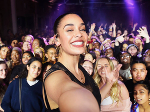 Jorja Smith y fans