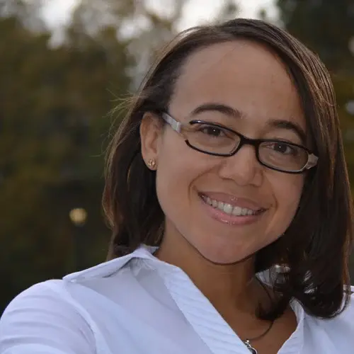 Ebonie Davis headshot